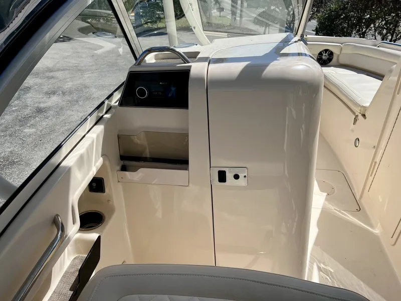 Slide: The Image of Grady-White Freedom 235 2020 - 27