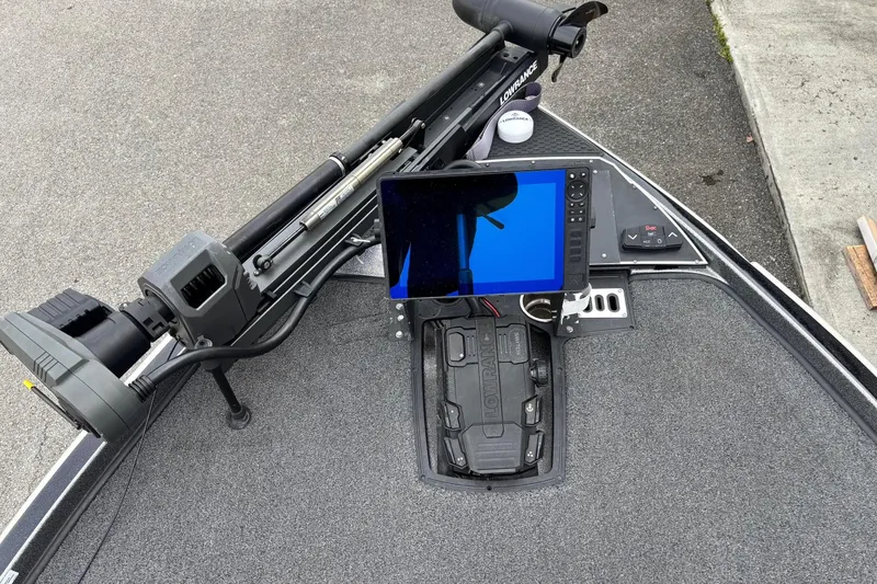 Slide: The Image of Ranger Z520R 2023 - 4