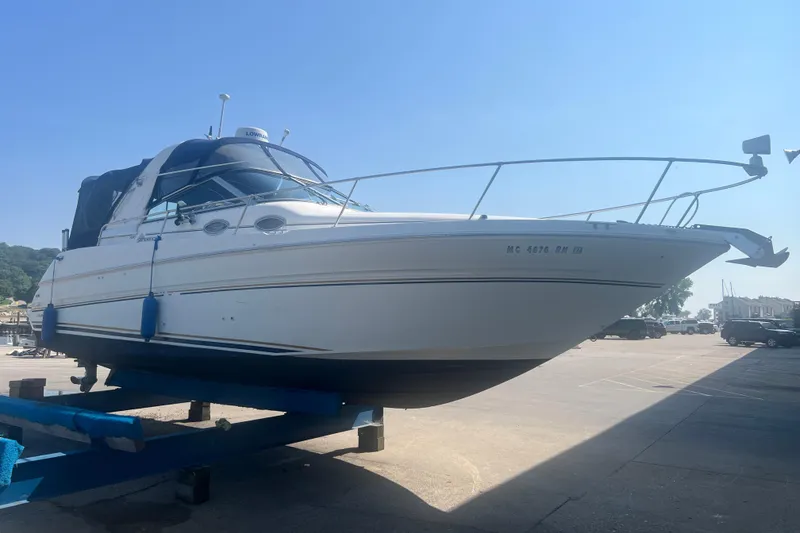 The Image of Sea Ray 290 Sundancer 1998 - undefined