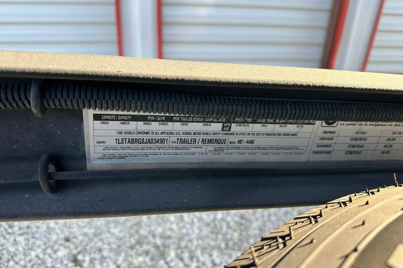 Slide: The Image of 2018 Yar-Craft 219TFX trailer label with specifications and VIN details. - 29