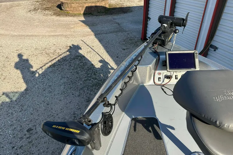 Slide: The Image of 2018 Yar-Craft 219TFX boat with trolling motor and navigation system. - 41