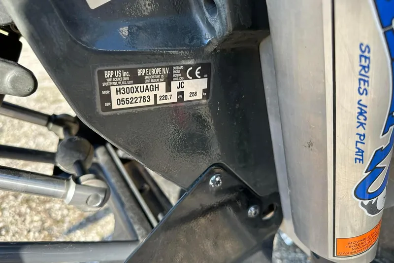 Slide: The Image of Close-up of a 2018 Yar-Craft 219TFX boat's identification plate and jack plate. - 48