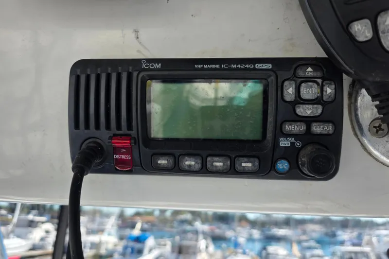 Slide: The Image of Icom VHF Marine IC-M424G GPS radio on 2002 Luhrs 34 Convertible boat. - 11