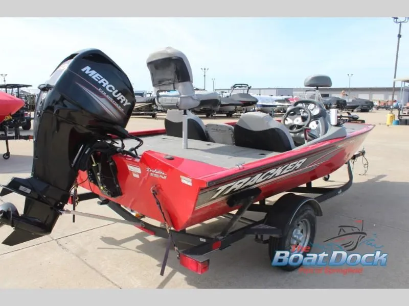 Slide: The Image of Red 2017 Pro Team 175 TXW boat with Mercury engine. - 8