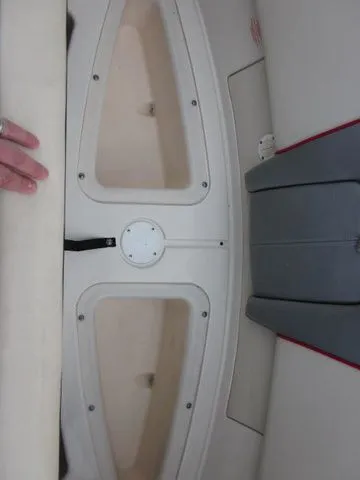 Slide: The Image of Sea Ray 195 Sport 2009 - 13