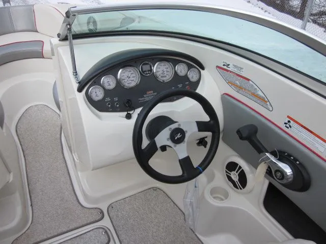 Slide: The Image of Sea Ray 195 Sport 2009 - 9