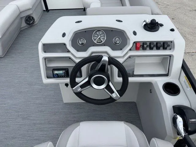 Slide: The Image of Steering console of Sweetwater Xperience 2026 Experience 2286 SFLX boat. - 19