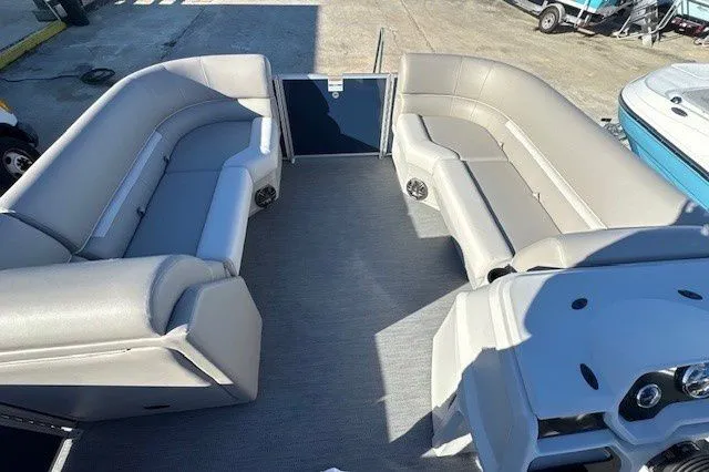 Slide: The Image of Sweetwater Experience 2286 SBX 2026 - 48