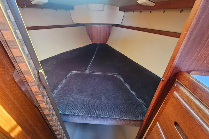 Slide: The Image of Interior cabin of 1988 Catalina 30 MkII sailboat with cozy V-berth. - 16