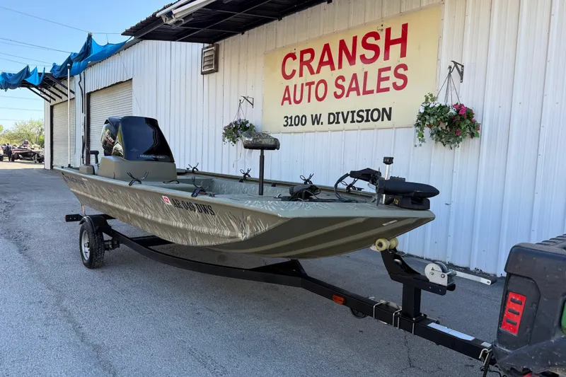 The Image of Tracker Grizzly 1648 SC 2022 - undefined