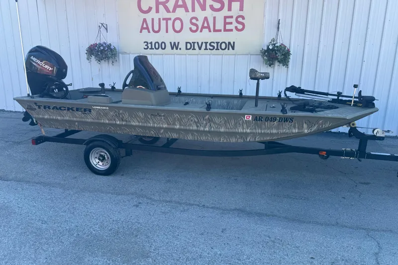 Slide: The Image of 2022 Tracker Grizzly 1648 SC boat on trailer at Cransh Auto Sales. - 4