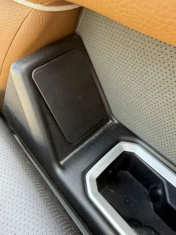 Slide: The Image of Viaggio By Misty Harbor D26UWA Tri-Toon (27" Tubes) 2025 - 10