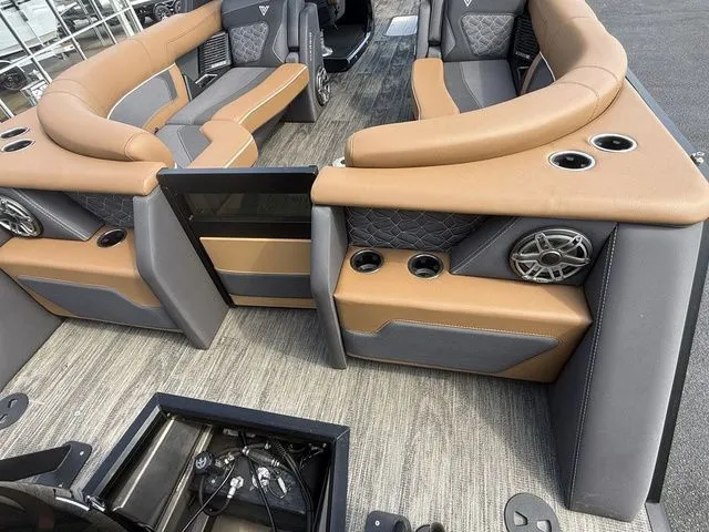 Slide: The Image of Viaggio By Misty Harbor D26UWA Tri-Toon (27" Tubes) 2025 - 3