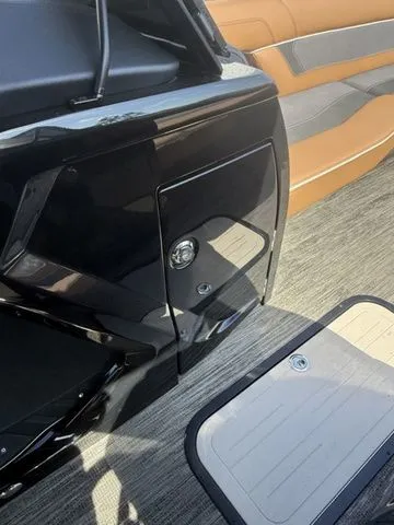 Slide: The Image of Viaggio By Misty Harbor D26UWA Tri-Toon (27" Tubes) 2025 - 9