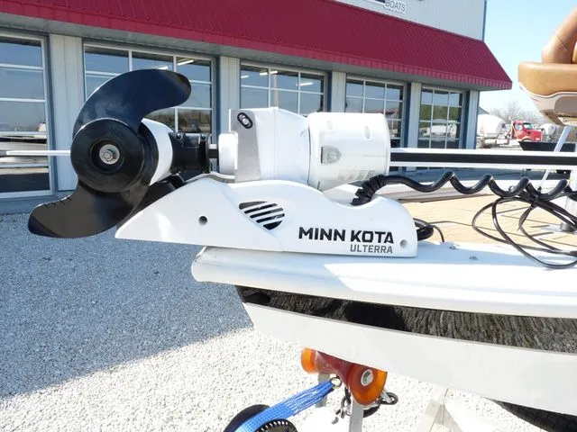 Slide: The Image of Avid 21 FSX 2024 - 15