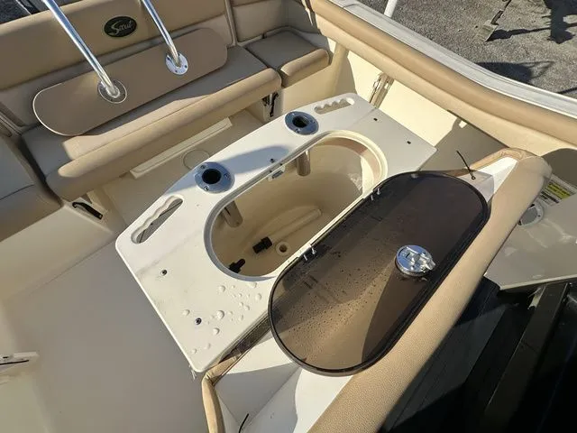 Slide: The Image of Scout 225 XSF 2012 - 8