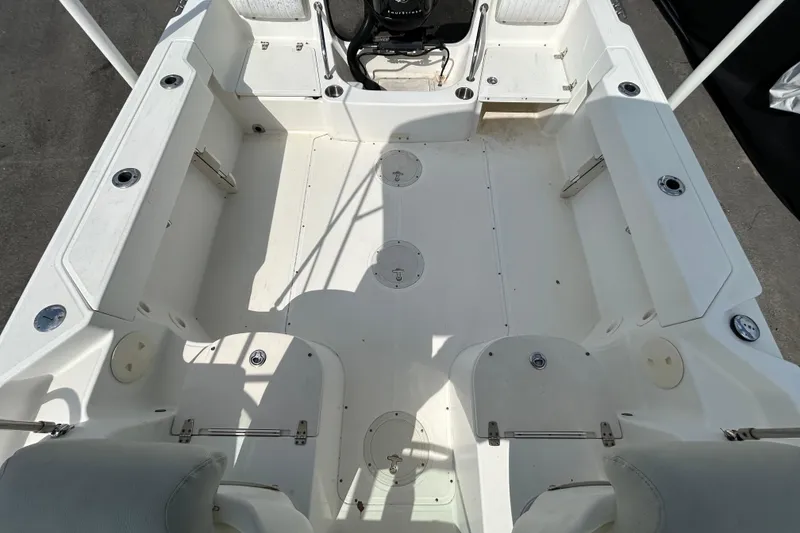 Slide: The Image of Interior of a 2006 Boston Whaler 205 Conquest boat. - 37