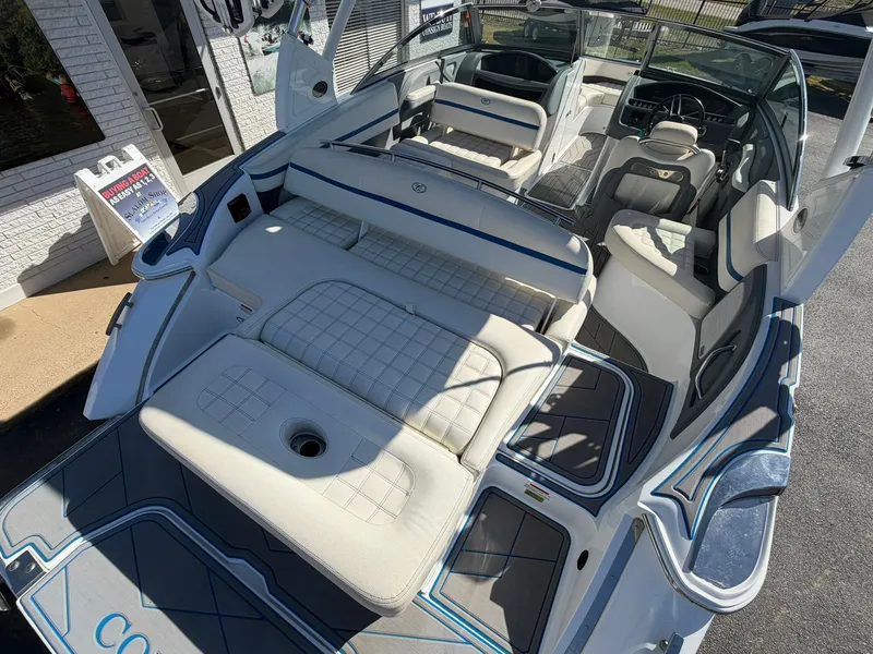 Slide: The Image of 2020 COBALT R3 SURF - Image 14 - 14