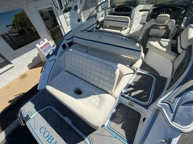 Slide: The Image of 2020 COBALT R3 SURF - Image 15 - 15