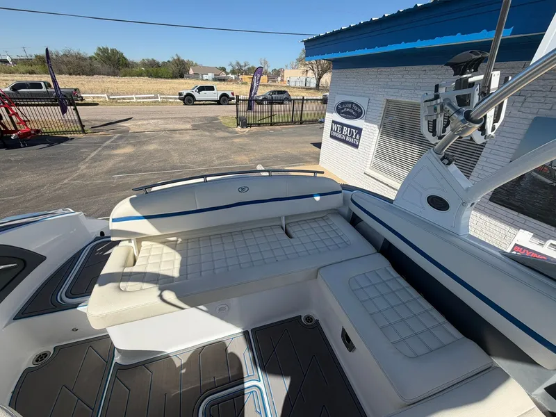 Slide: The Image of 2020 COBALT R3 SURF - Image 18 - 18