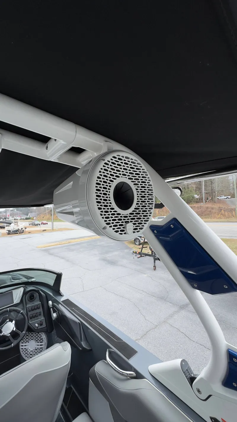 Slide: The Image of Supreme S240 2023 - 11