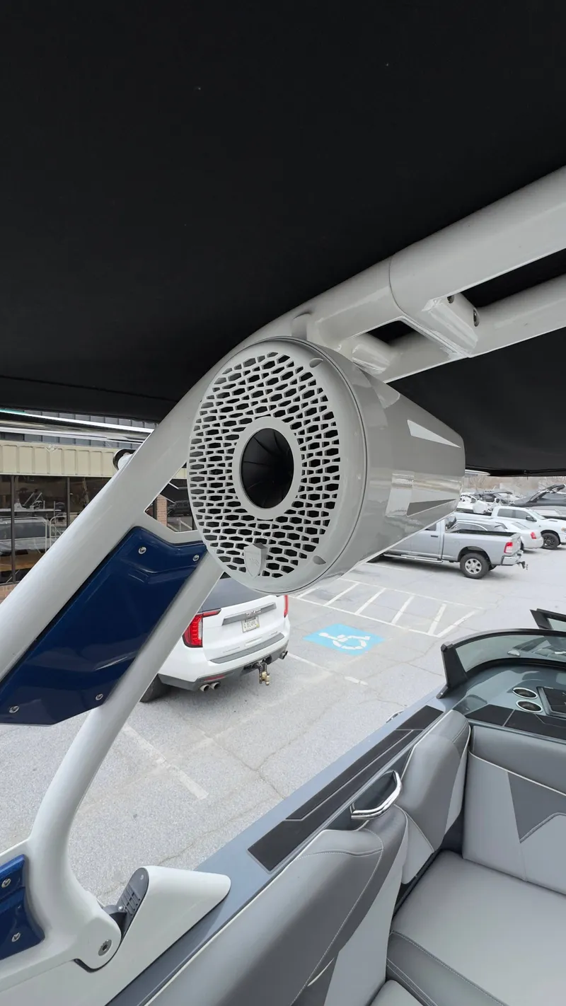 Slide: The Image of Supreme S240 2023 - 13