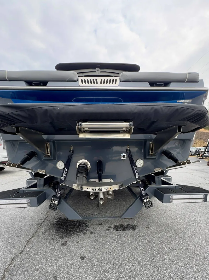 Slide: The Image of Supreme S240 2023 - 15