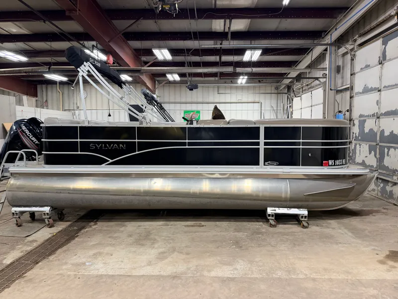 Slide: The Image of Sylvan Mirage 820 & 90HP Mercury 4Stroke - $21,995 2015 - 16