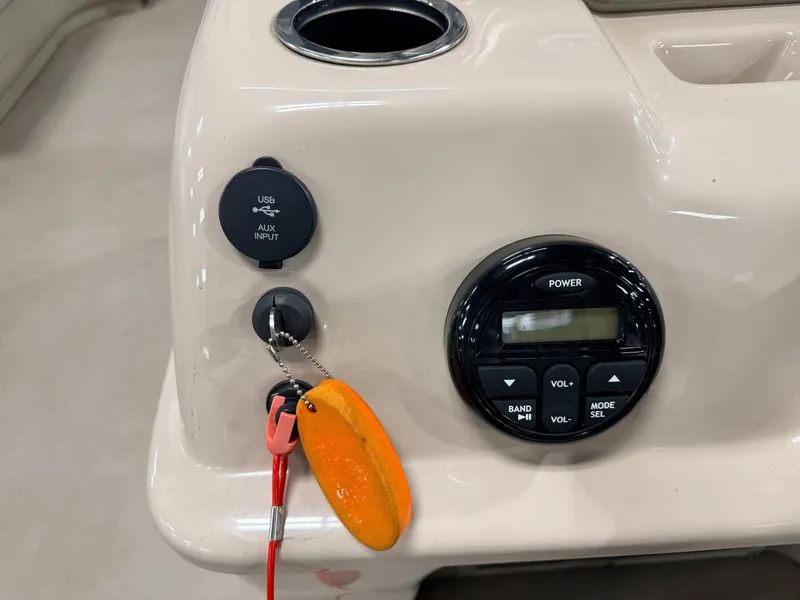 Slide: The Image of Sylvan Mirage 820 & 90HP Mercury 4Stroke - $21,995 2015 - 22