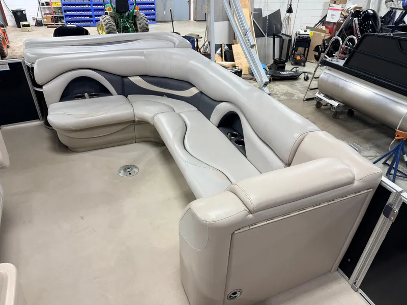 Slide: The Image of Sylvan Mirage 820 & 90HP Mercury 4Stroke - $21,995 2015 - 26