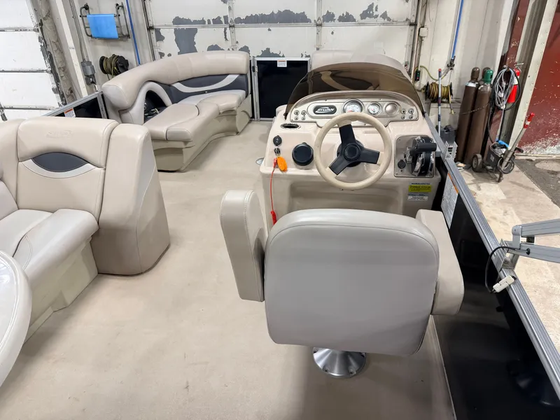 Slide: The Image of Sylvan Mirage 820 & 90HP Mercury 4Stroke - $21,995 2015 - 34