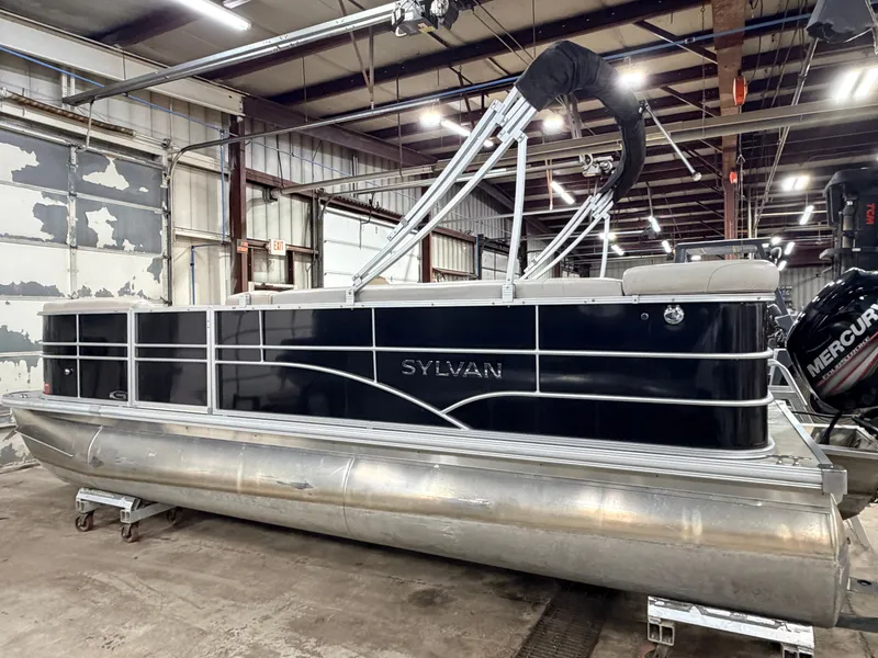 Slide: The Image of Sylvan Mirage 820 & 90HP Mercury 4Stroke - $21,995 2015 - 40