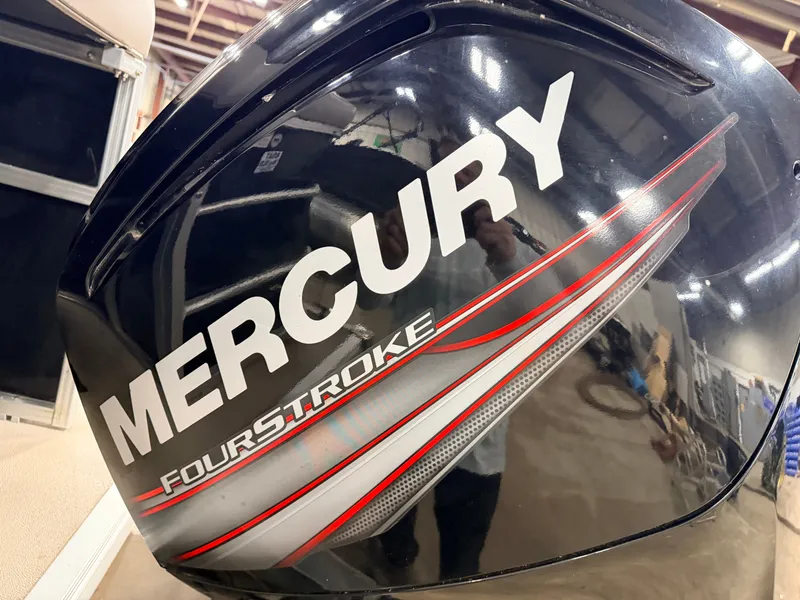 Slide: The Image of Sylvan Mirage 820 & 90HP Mercury 4Stroke - $21,995 2015 - 46