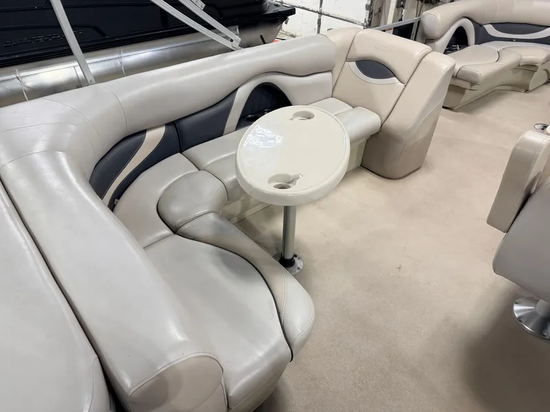 Slide: The Image of Sylvan Mirage 820 & 90HP Mercury 4Stroke - $21,995 2015 - 7