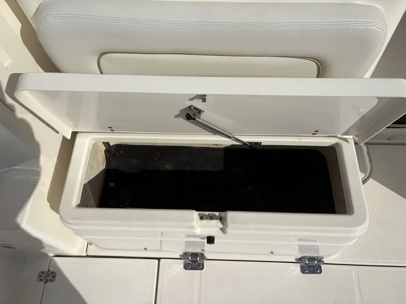 Slide: The Image of Wellcraft 290 Coastal 2005 - 12