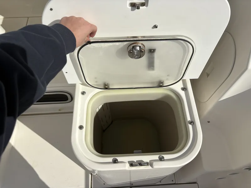 Slide: The Image of Wellcraft 290 Coastal 2005 - 13