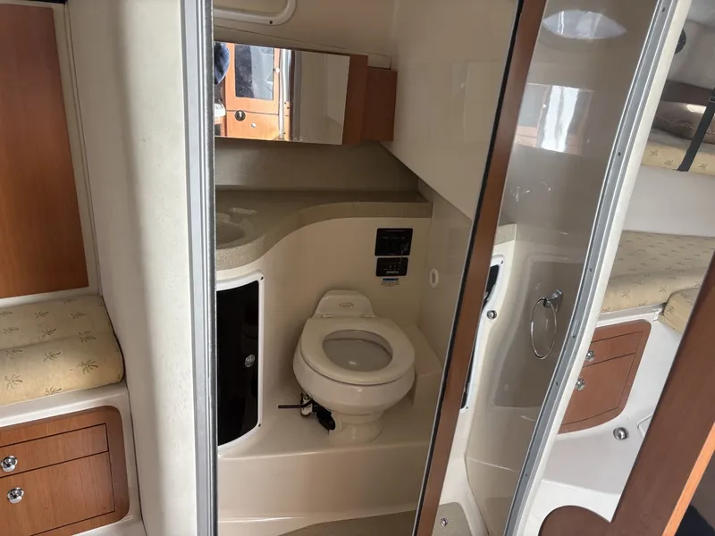 Slide: The Image of Wellcraft 290 Coastal 2005 - 15