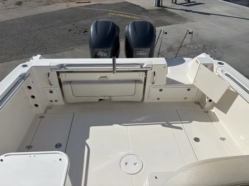 Slide: The Image of Wellcraft 290 Coastal 2005 - 23