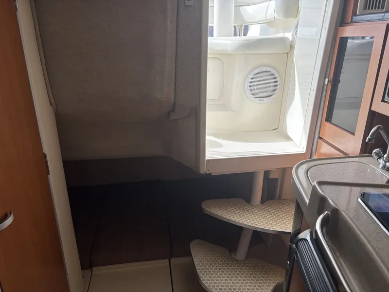 Slide: The Image of Wellcraft 290 Coastal 2005 - 29