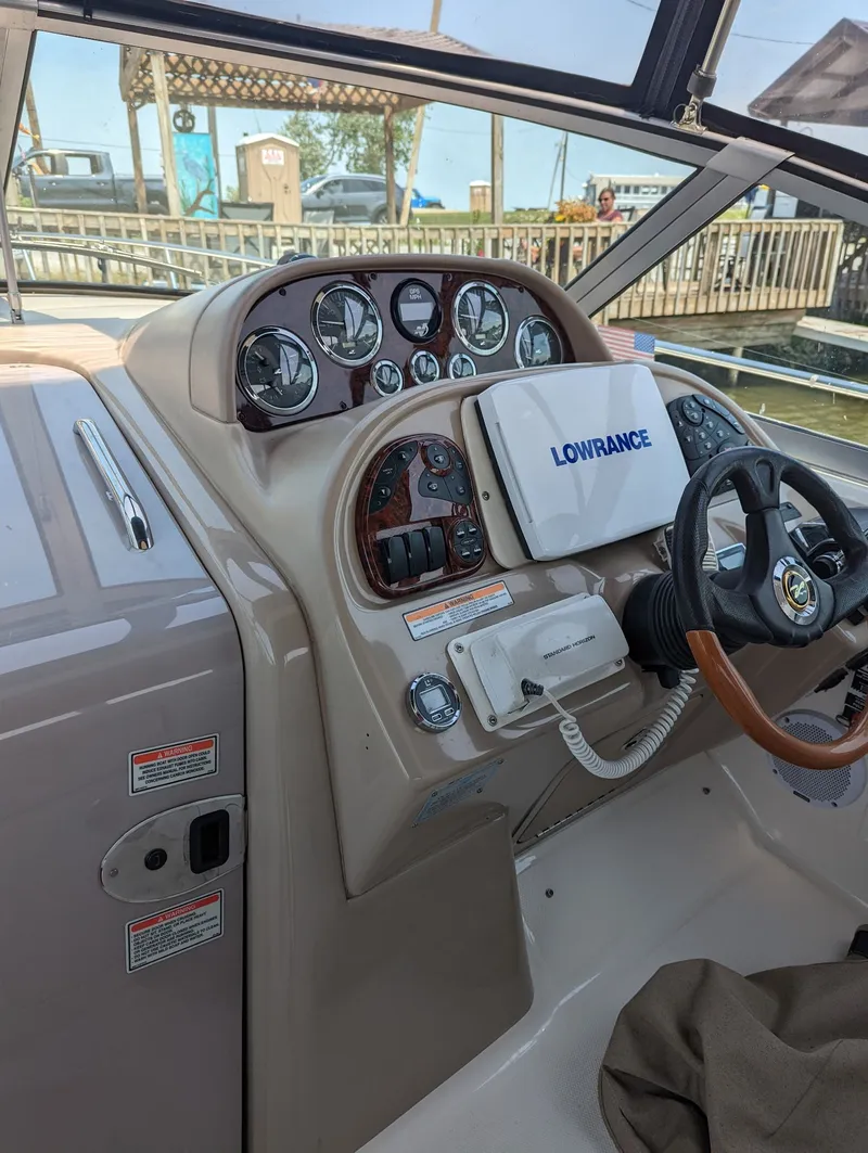 Slide: The Image of Sea Ray 300 Sundancer 2002 - 6