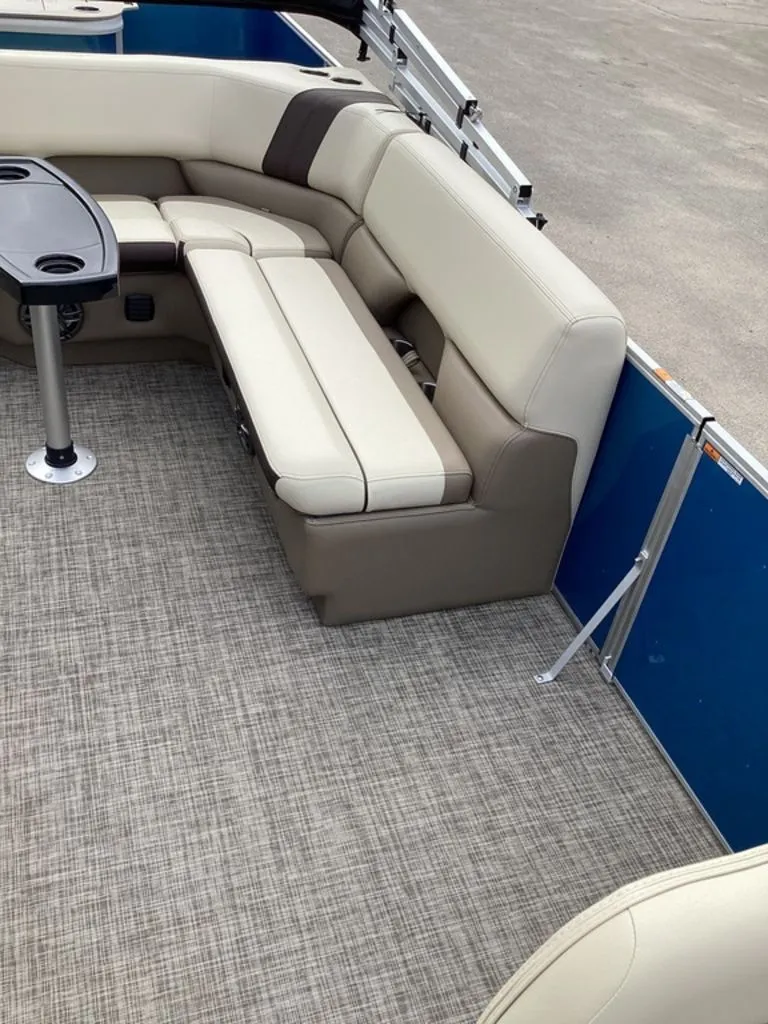 Slide: The Image of SunCatcher Select 20F 2026 - 19