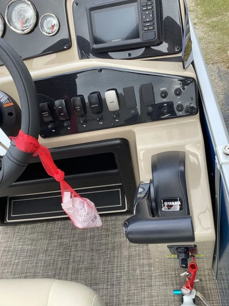 Slide: The Image of SunCatcher Select 20F 2026 - 22