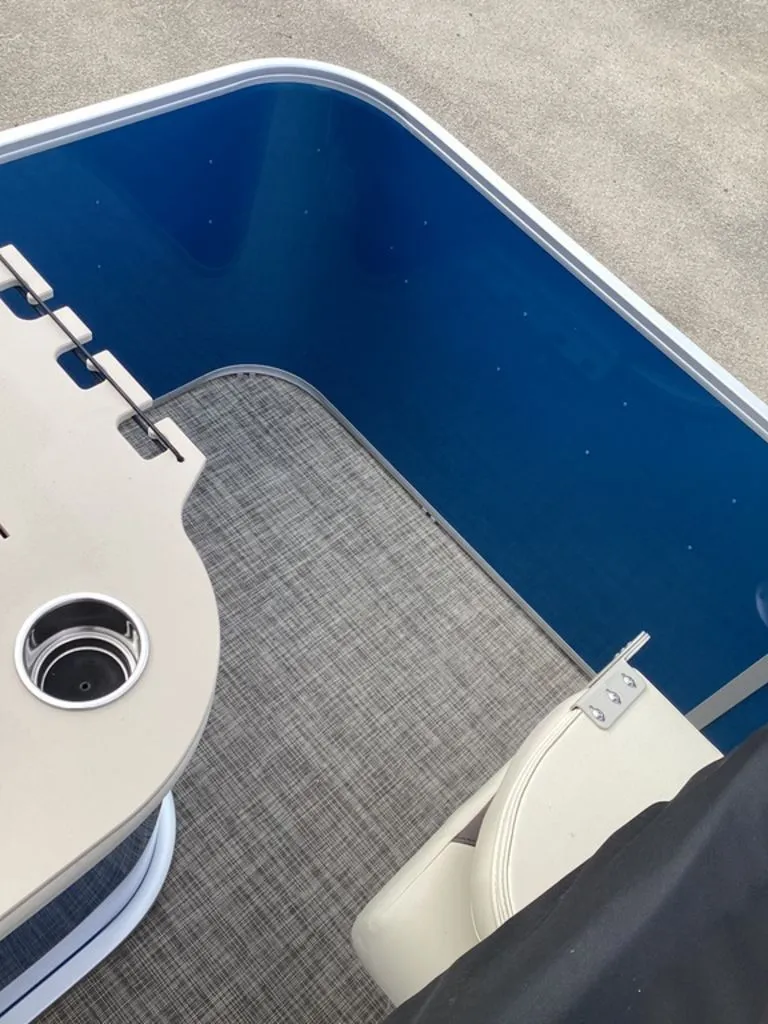 Slide: The Image of SunCatcher Select 20F 2026 - 37