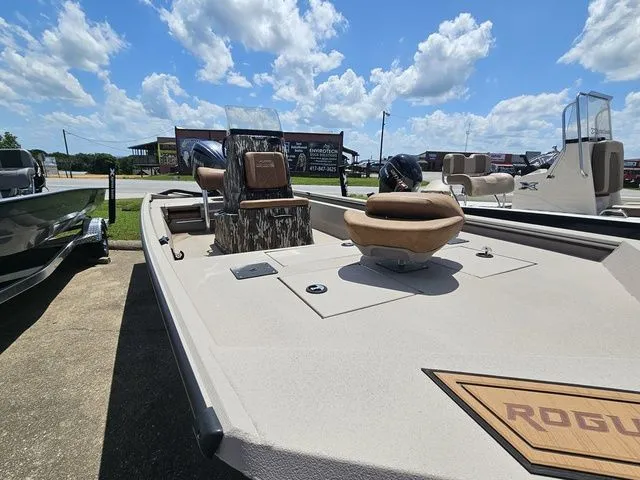 Slide: The Image of Avid 20 Rogue 2024 - 6