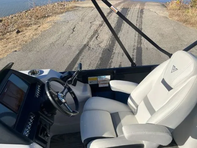 Slide: The Image of Viaggio By Misty Harbor Diamante B D23B 2023 - 11