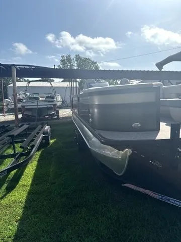 Slide: The Image of Viaggio By Misty Harbor Diamante S D23S 2023 - 5