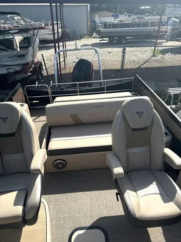 Slide: The Image of Viaggio By Misty Harbor Diamante S D23S 2023 - 6