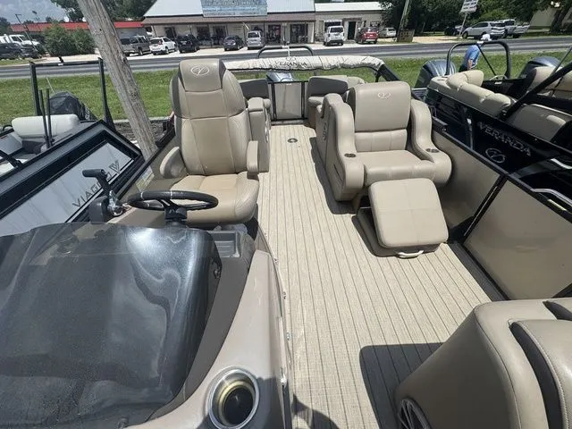 Slide: The Image of Veranda VTX25RFL Luxury Tri-Toon 2023 - 7