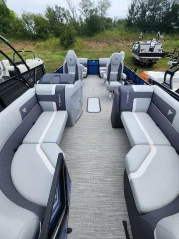 Slide: The Image of Viaggio By Misty Harbor Lago X-22Q 27" Triple 2024 - 4