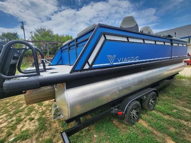 Slide: The Image of Viaggio By Misty Harbor Lago X-22Q 27" Triple 2024 - 5